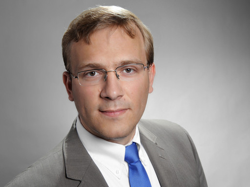 Portrait von Herrn Prof. Dr. Emmanuel Müller von der Technischen Universität Dortmund.