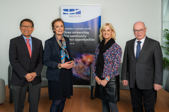 Group photo with four of the six members of the International Advisory Board