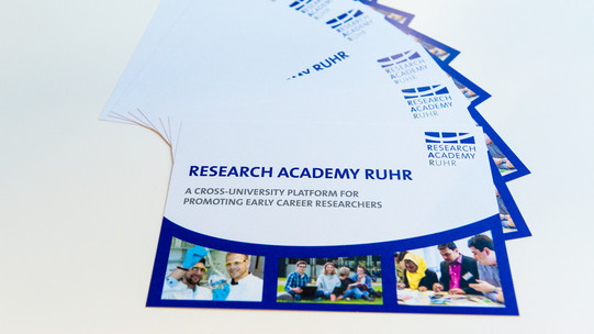 Flyer der Research Academy Ruhr