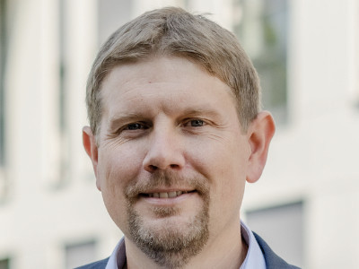 Portrait photo of Prof Dr Jörg Behler from the Ruhr University Bochum.