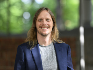 Portrait photo of Prof. Meier